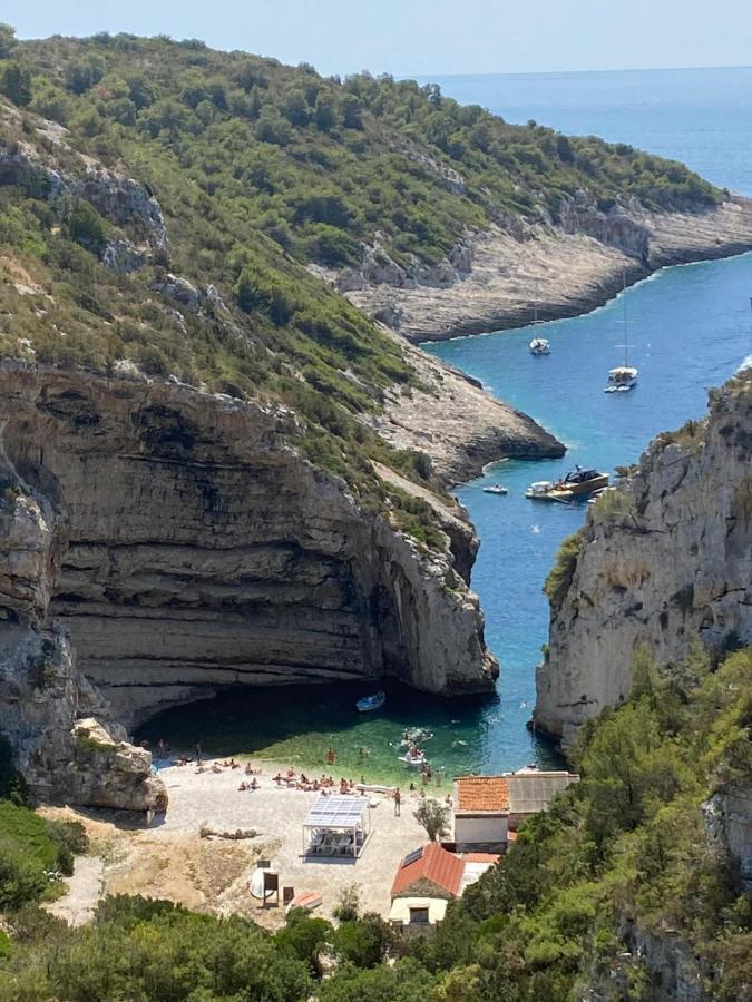 Holiday Home Stiniva Vis Exterior photo